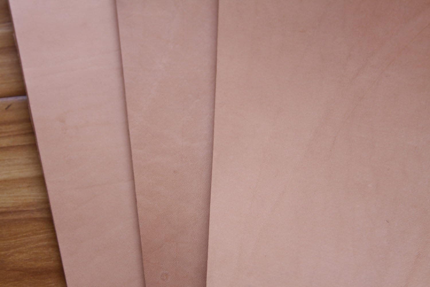 9-10 oz 11" x 8.5" Veg Tanned Cowhide Tooling Leather Piece