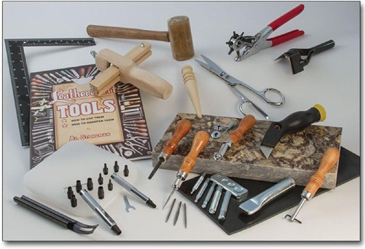 Deluxe Leathercraft Tool Set by Tandy